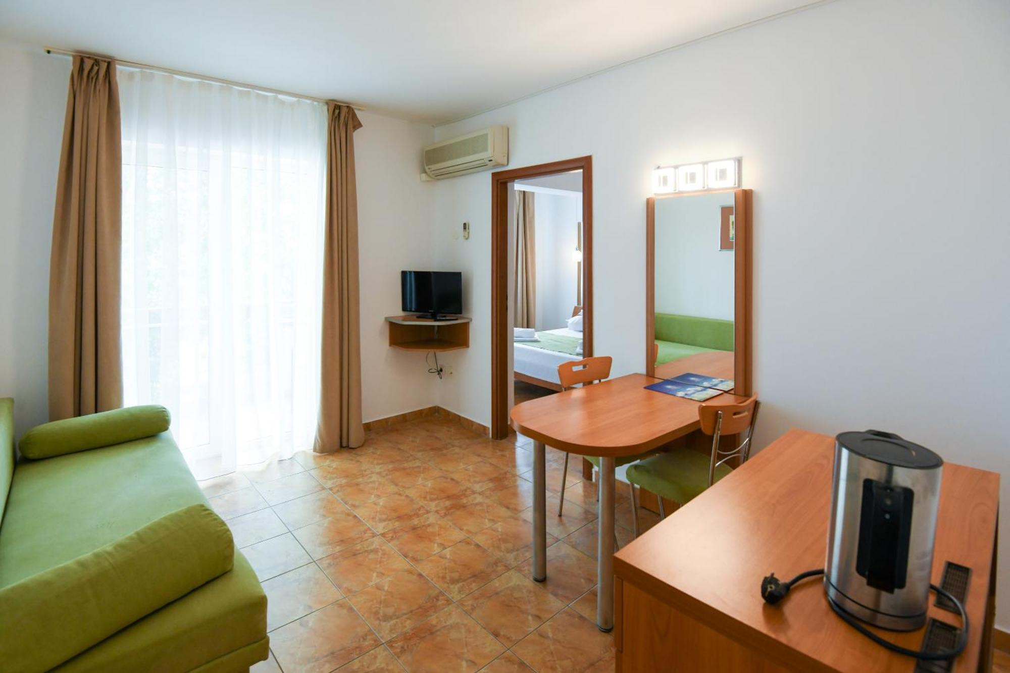 Complex Modern All Inclusive มามายา ภายนอก รูปภาพ